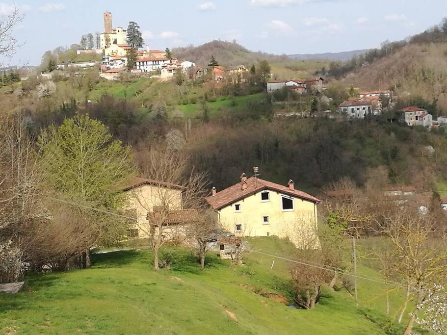 Casa Nel Verde Ca Dla Cola Mombasiglio Exterior foto